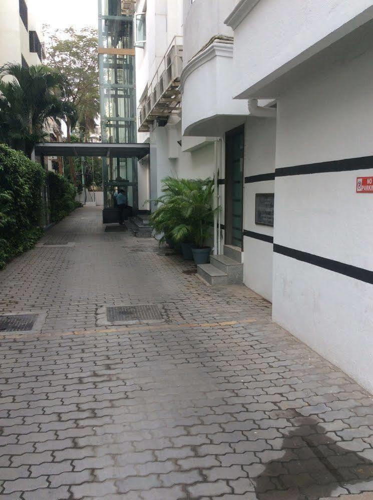 The Lotus Apartment Hotel, Venkatraman Street Chennai Bagian luar foto